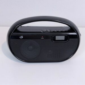 GPX Portable AM/FM Radio with Handle NWOT